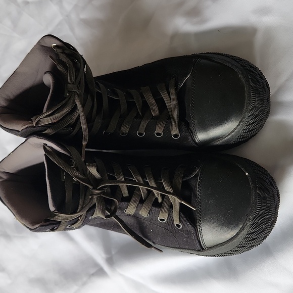 Hybrid Green Label Black High-Top Sneakers with Tan Accent - Picture 2 of 6